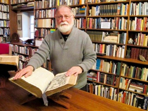 Okurların En Yakın Arkadaşı: Alberto Manguel ve Kitaplara Adanmış Bir Hayat